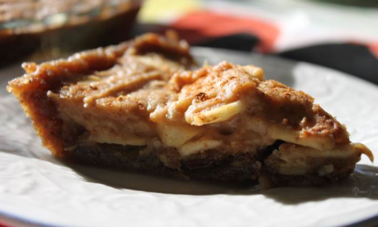 Raw Apple Pie