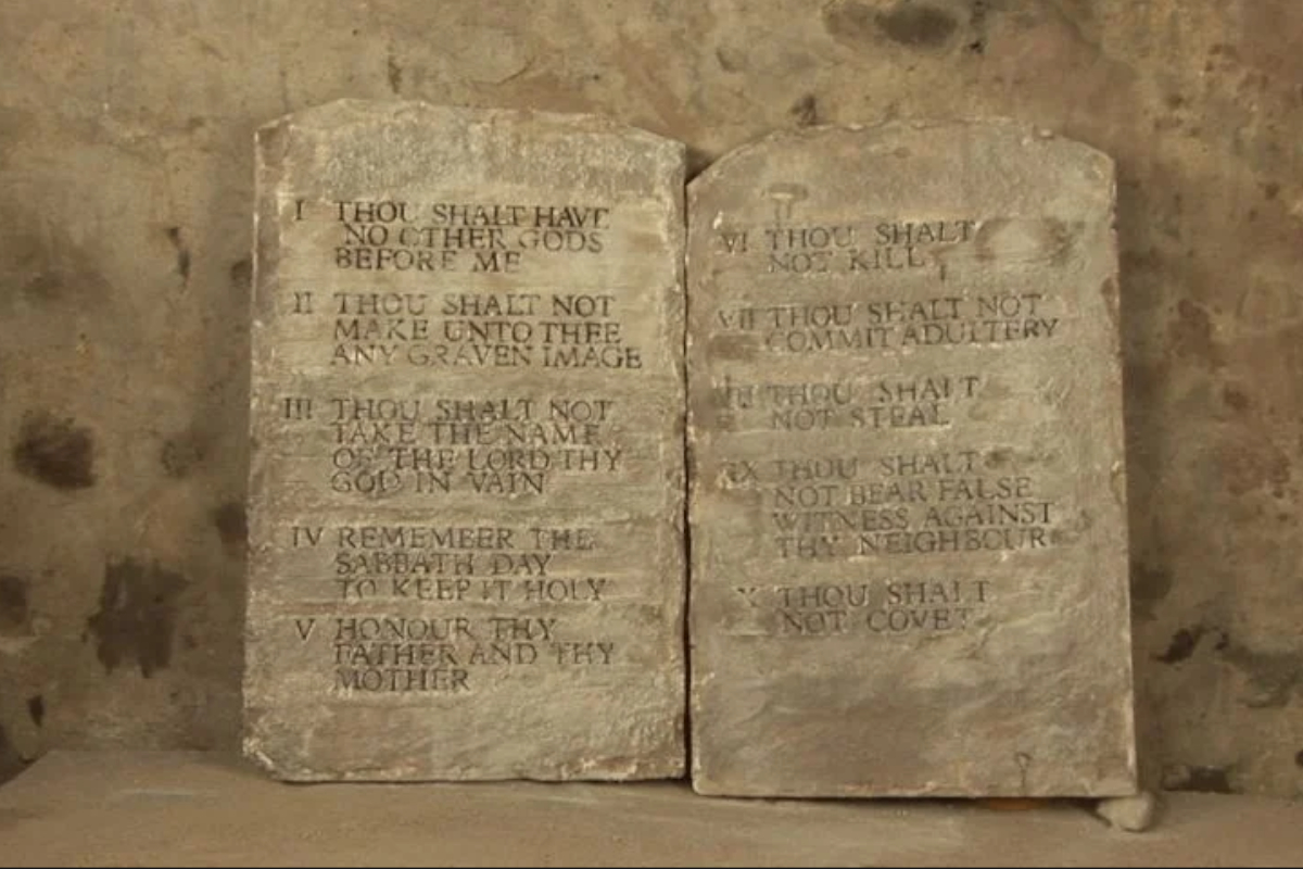 Stone tablets inscribed with the 10 Commandments